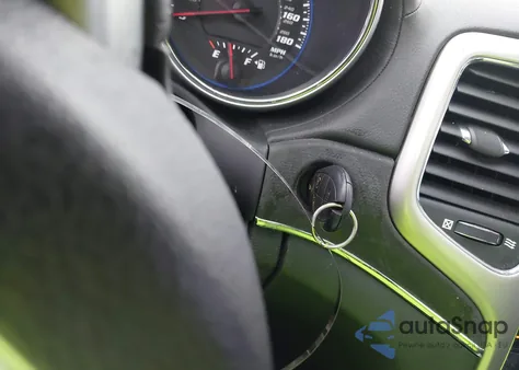 2012 Jeep Grand Cherokee Srt8 z USA, uszkodzony, nr VIN 1C4RJFDJ1CC248285